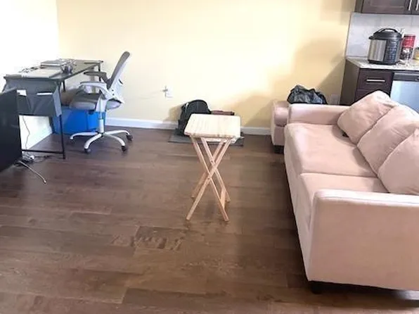 22 Liberty Avenue image 3 of 7