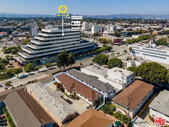 2nd image of 10032 Culver Blvd