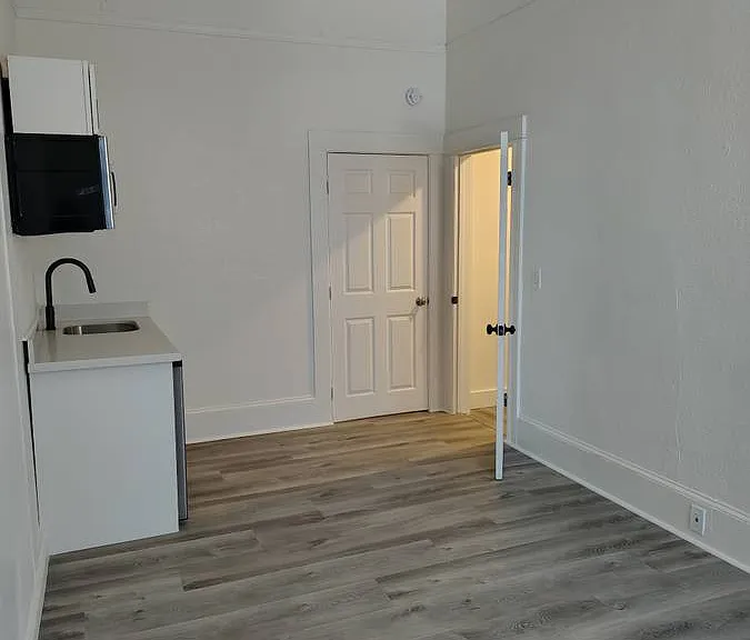 FAIRLAWN RESIDENCE — Photo 19
