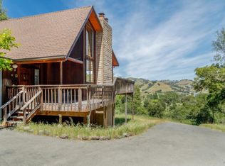 18 Meadow Ln, Novato, CA 94947