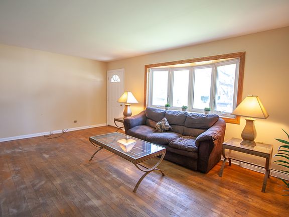 3rd image of 513 N Westmore Ave