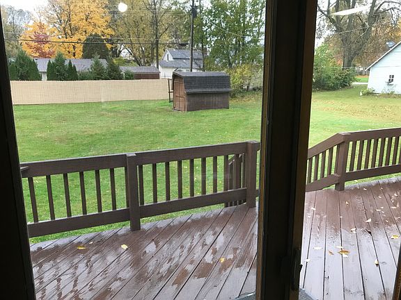 Large backyard … Deck view.