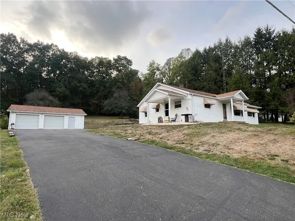 6676 State Route 212 NE, Mineral City, OH 44656