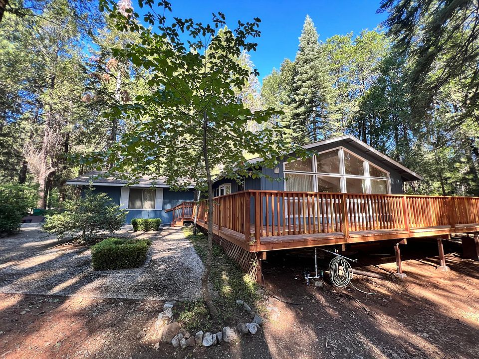 Additional view of deck and house.