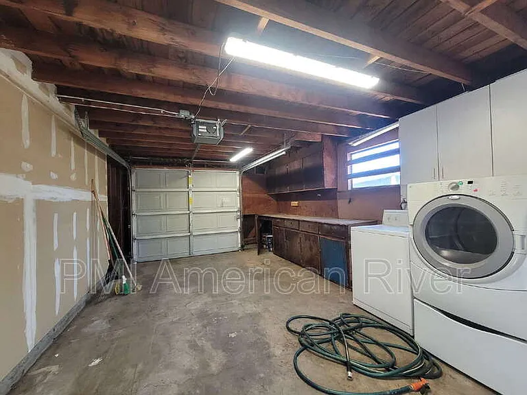 881 Beardsley Dr — Photo 15