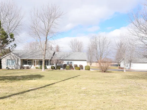 1385 S Airport Rd, Rushville, IN 46173