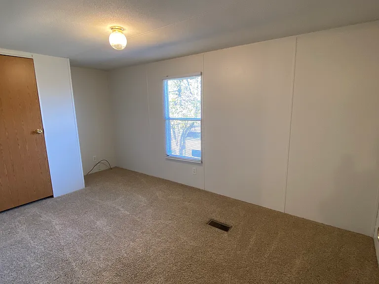 Guest bedroom