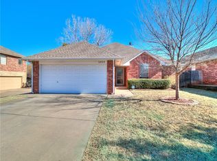 2824 Park Hollow Ln, Edmond, OK 73003