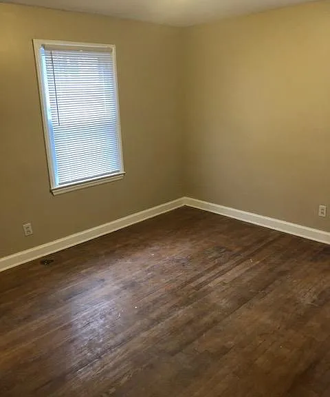 2507 Wright Ave — Photo 6