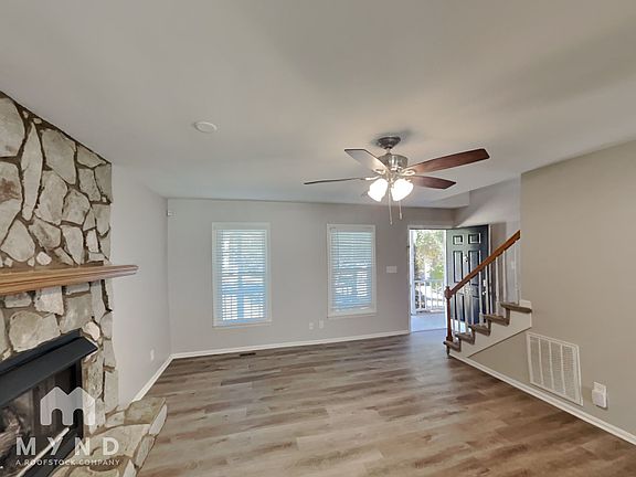 3rd image of 157 Antelope Dr