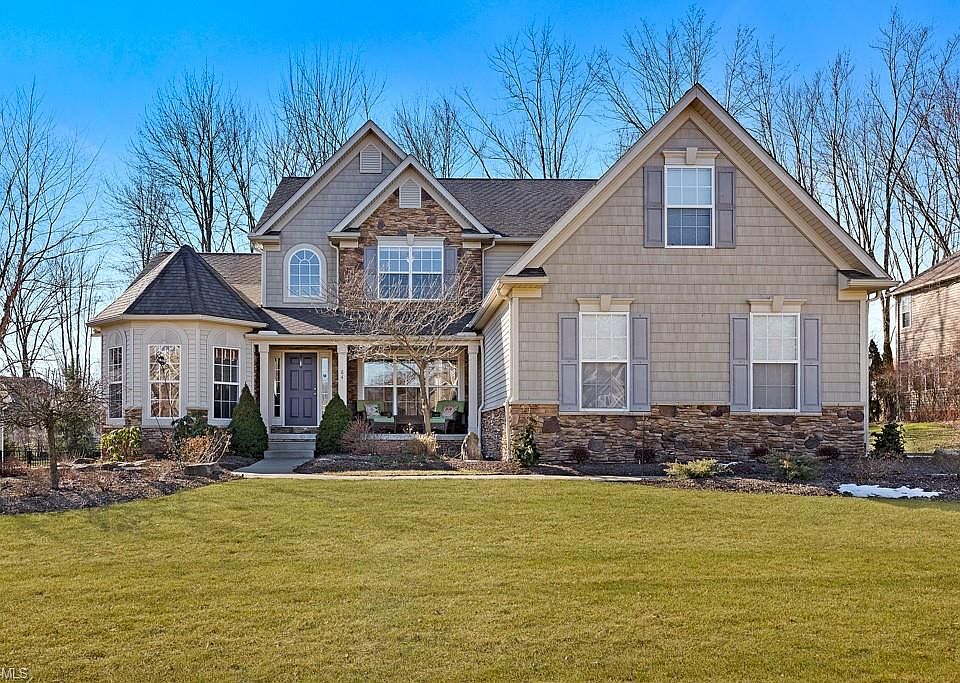1st image of 84 Sapphire Ln