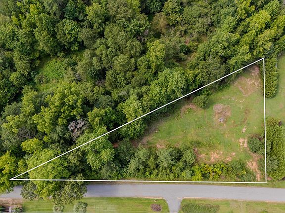 2nd image of 217 Richardson Rd