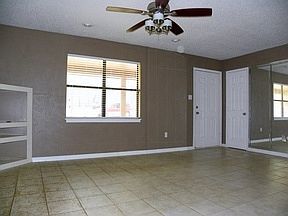 4th image of 402 Pine Cir