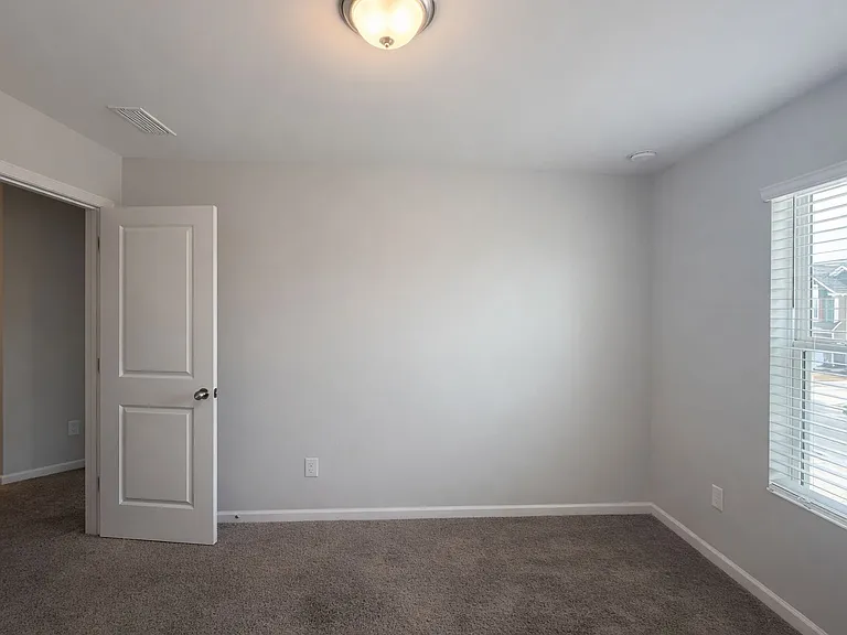 5215 Maynard Hill Dr — Photo 16