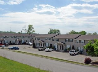 Sleepy Hollow Townhomes, Hurricane, WV 25526