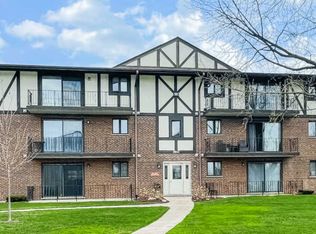 11042 S Theresa Cir APT 3B, Palos Hills, IL