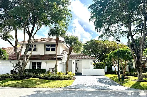 2252 NW 53rd St Photo 1