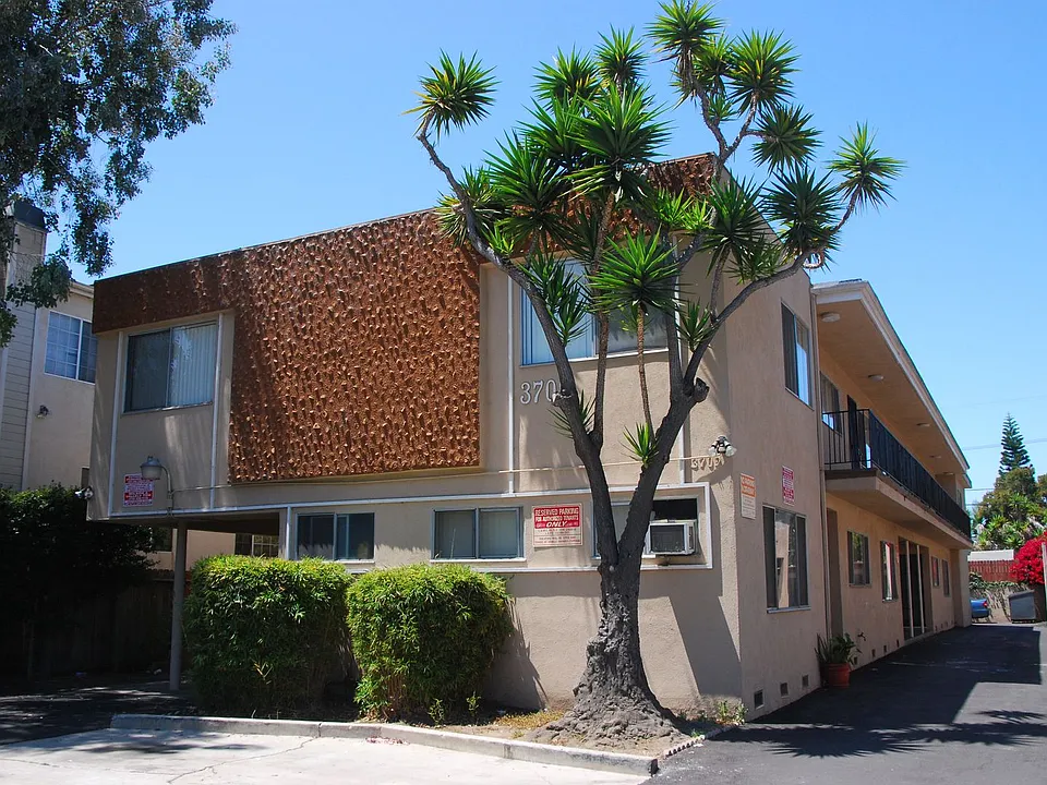 3709 Midvale Ave