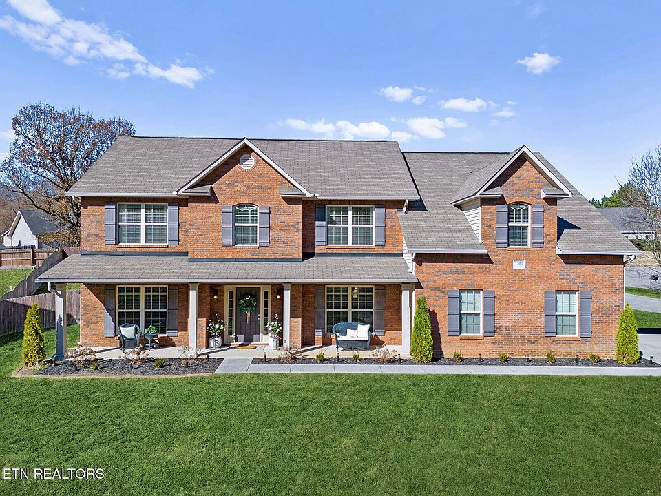 1st image of 1401 Benson Ln