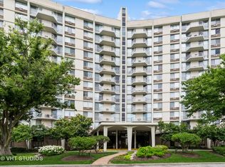 20 N Tower Rd APT 10A, Oak Brook, IL 60523