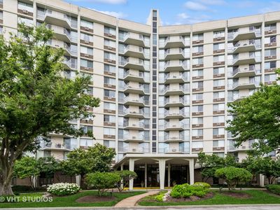 20 N Tower Rd APT 10A, Oak Brook, IL, 60523