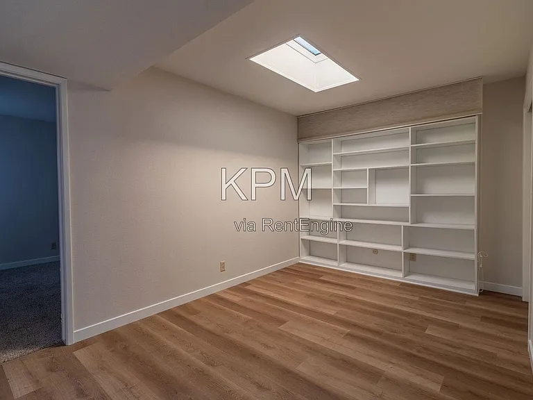 6829 Mill Springs Ct — Photo 14