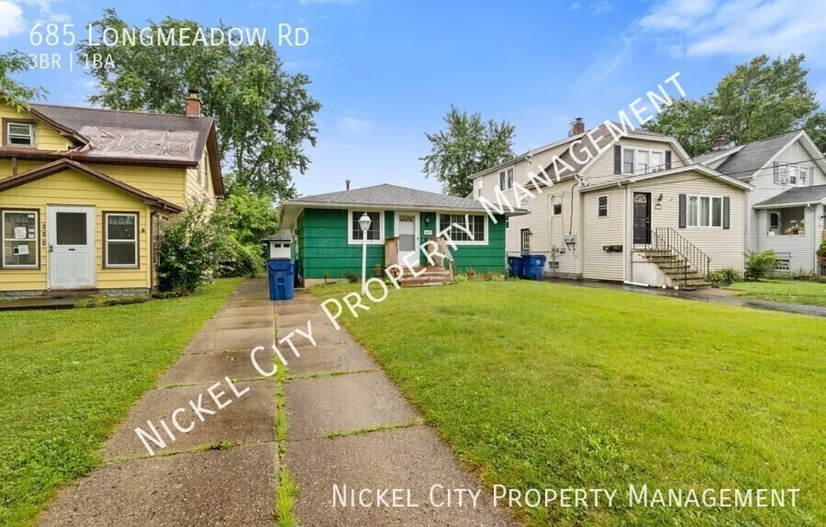 3 bed, 2618 sqft, $2,000 — Photo 2