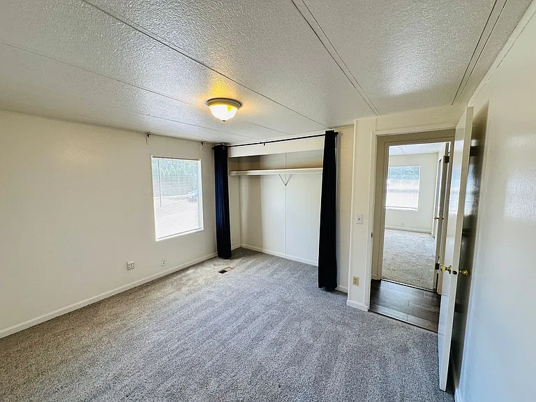 14014 NE 70th Ave — Photo 22