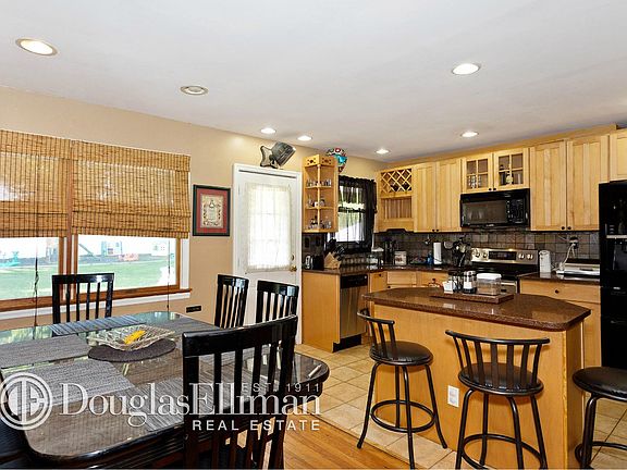 5th image of 153 Prairie Dr