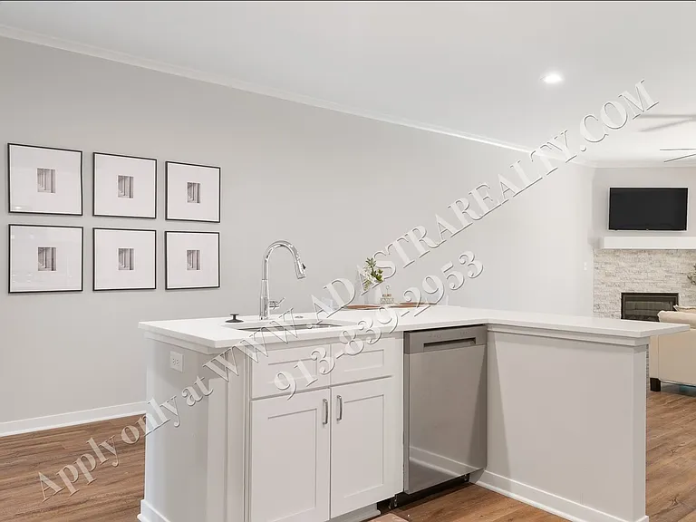 1089 N Findley St — Photo 9