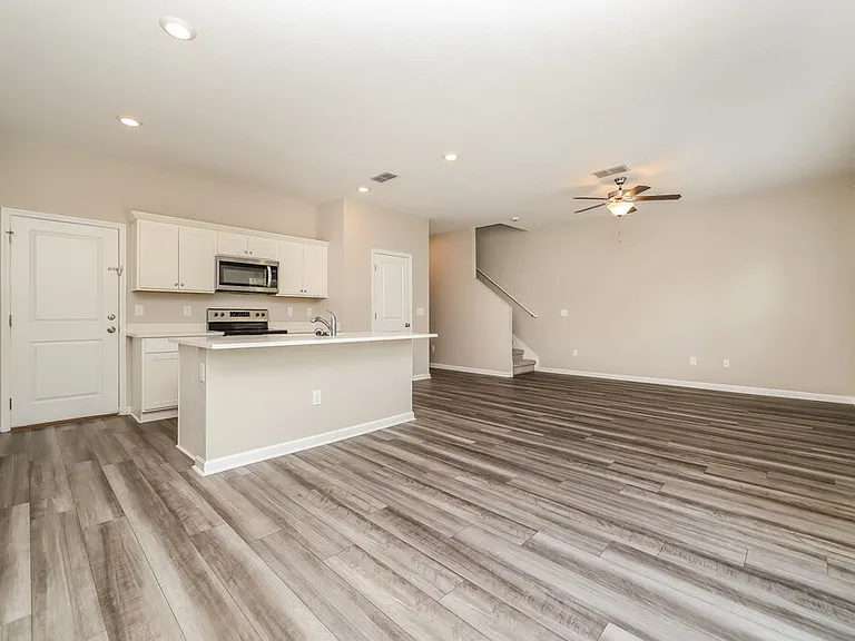 2052 Harris Hawk Ave — Photo 6