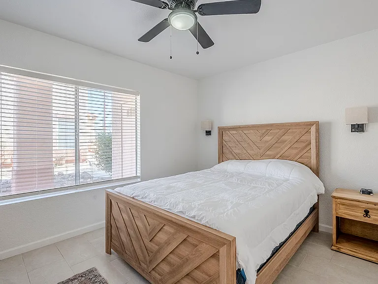 1564 N Paseo La Tinaja — Photo 15