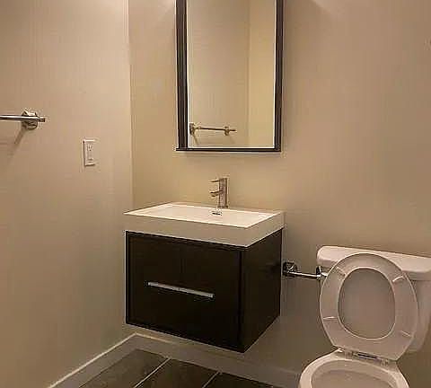 5th image of 1050 S Paxon St #1