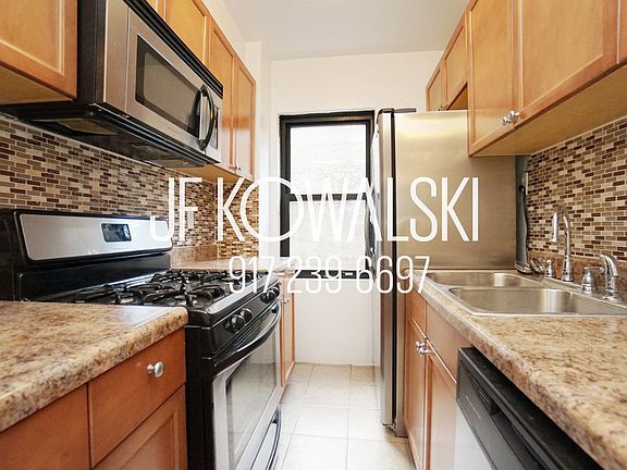 5th image of 182 W Houston St #4B