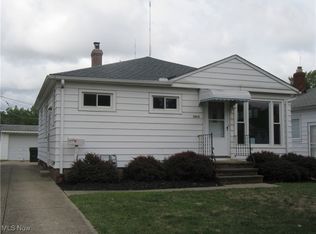 2410 Stanfield Dr, Parma, OH