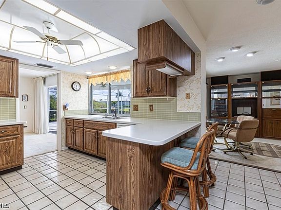 4th image of 9841 Cypress Lake Dr