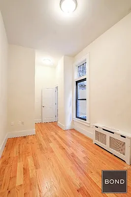 Rented by Bond New York | media 6