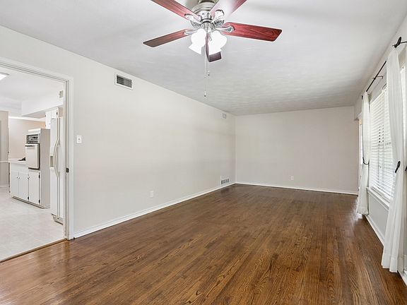 5th image of 10639 Longmeadow Dr