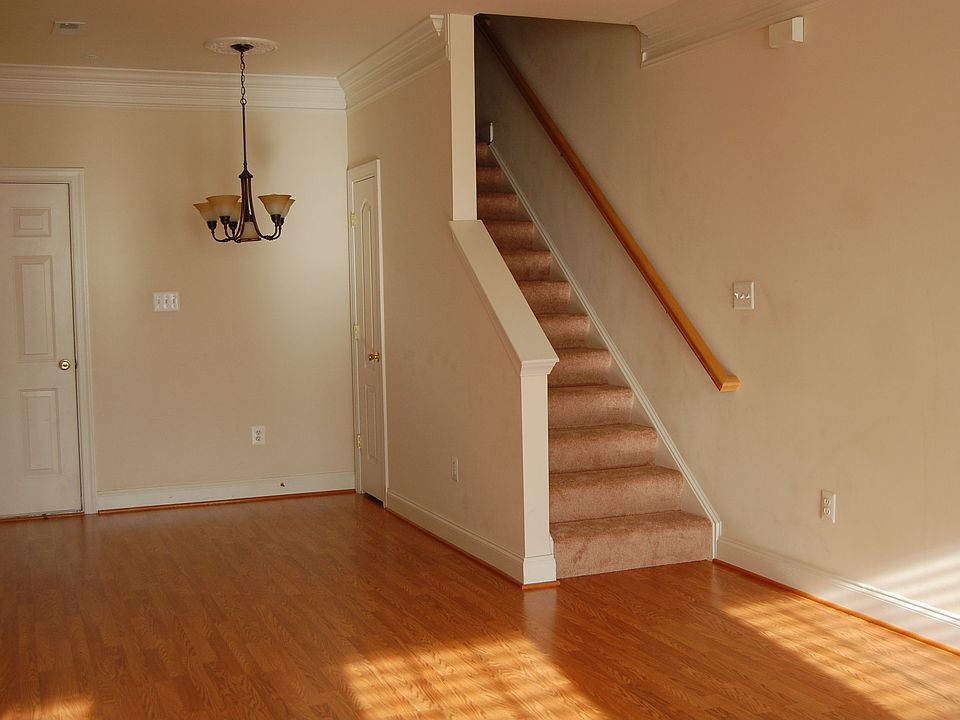 Dining Room & Stairs