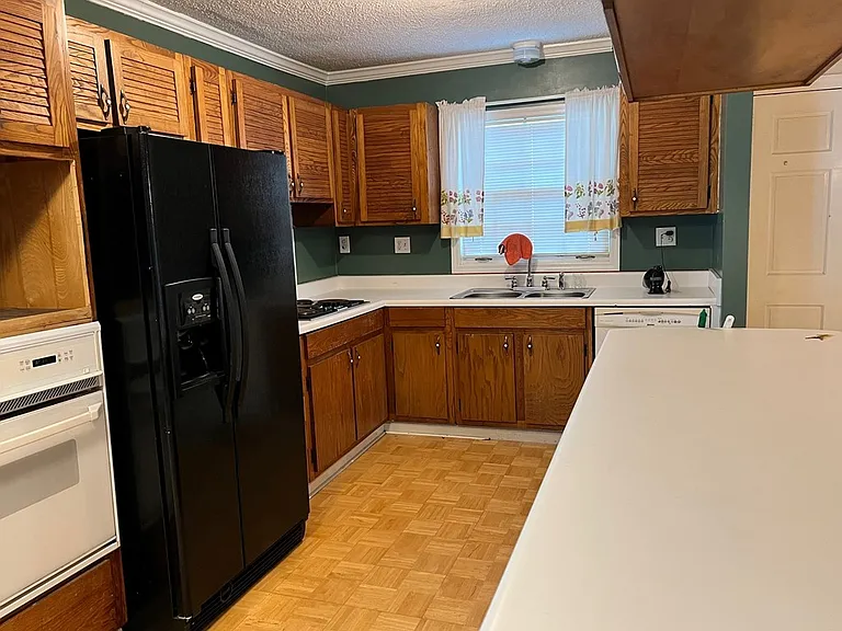 324 Azalea Dr — Photo 5