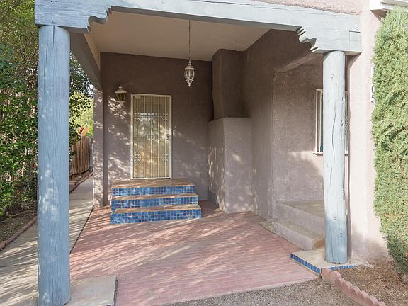 2nd image of 1005 Woodland Ave NW