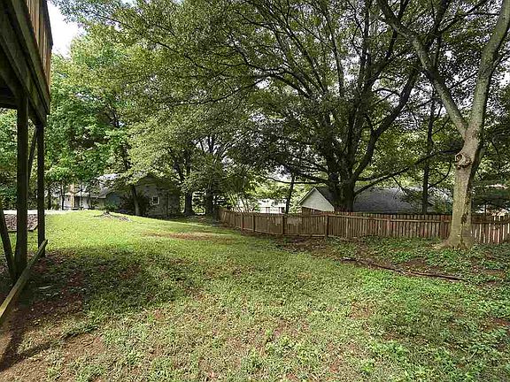 5th image of 7 Seaton Ct