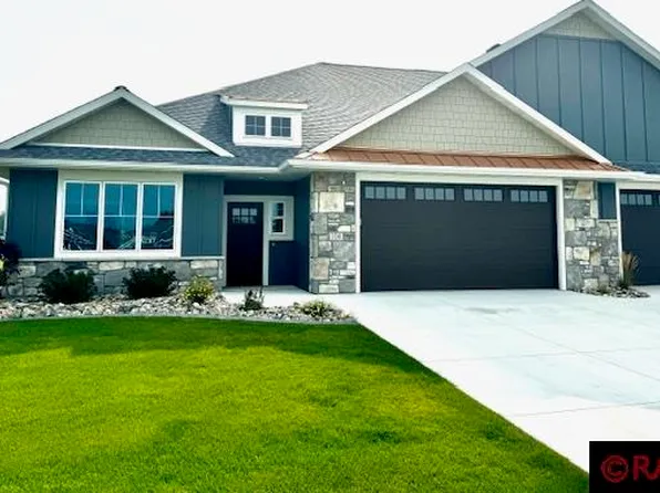 104 Fontaine Trl, Mankato, MN 56001