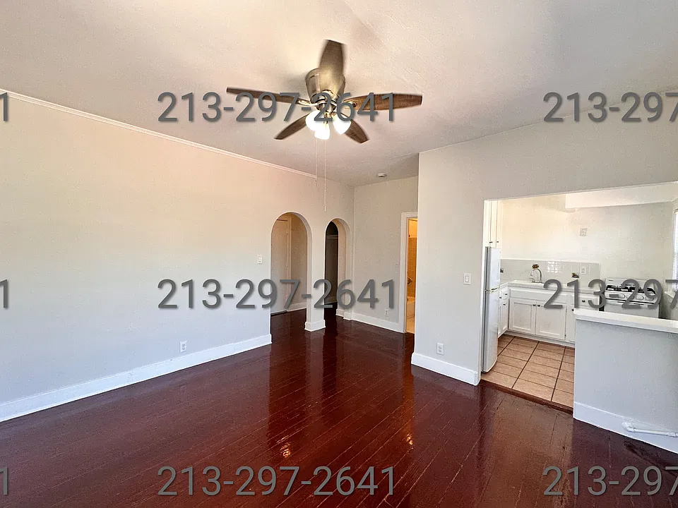 544 N Heliotrope Dr #208