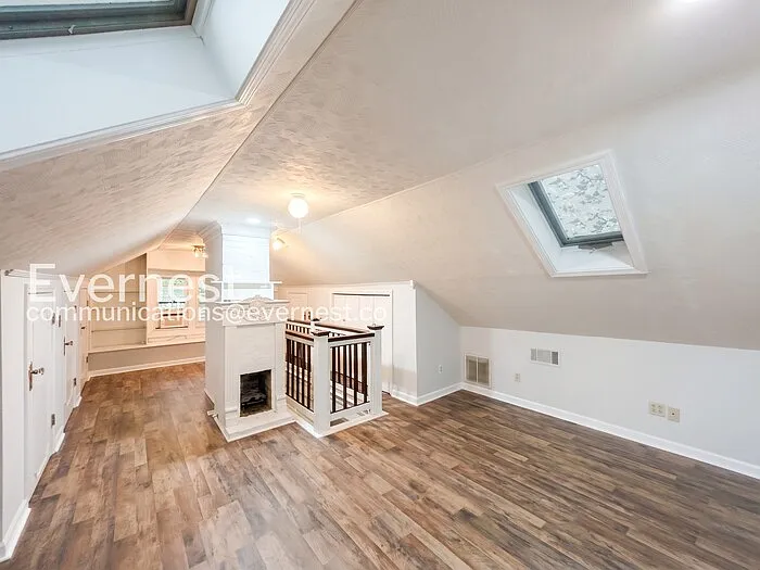 756 S Willett St — Photo 23