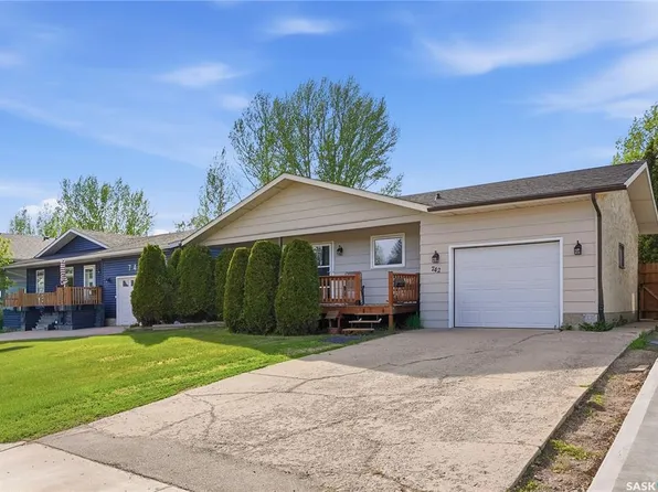 742 McCormack ROAD, Saskatoon, SK S7M 4Z9