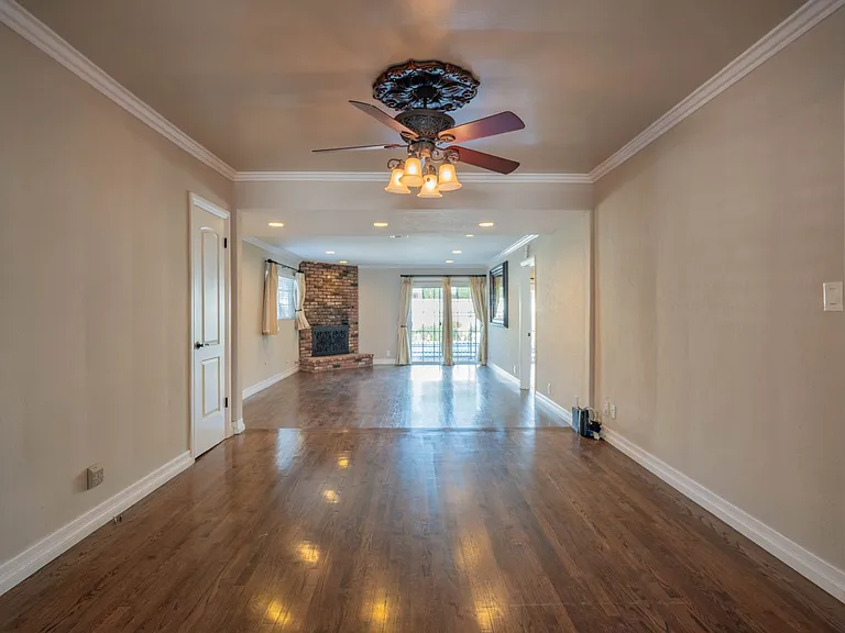 8538 Remick Ave — Photo 9