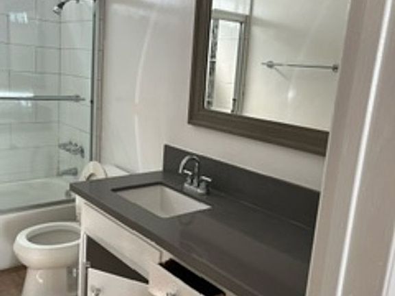 3rd image of 3765 Keystone Ave #6