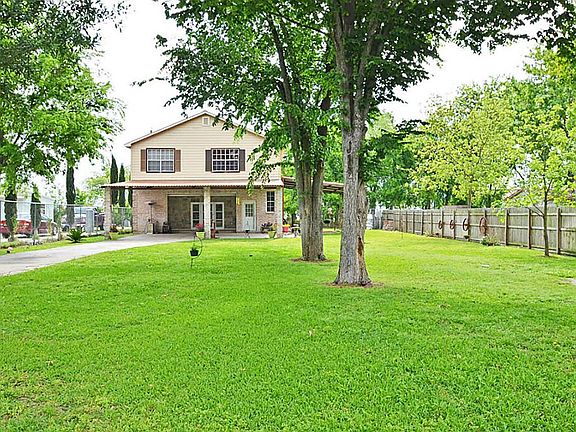 2nd image of 15910 Faywood Dr