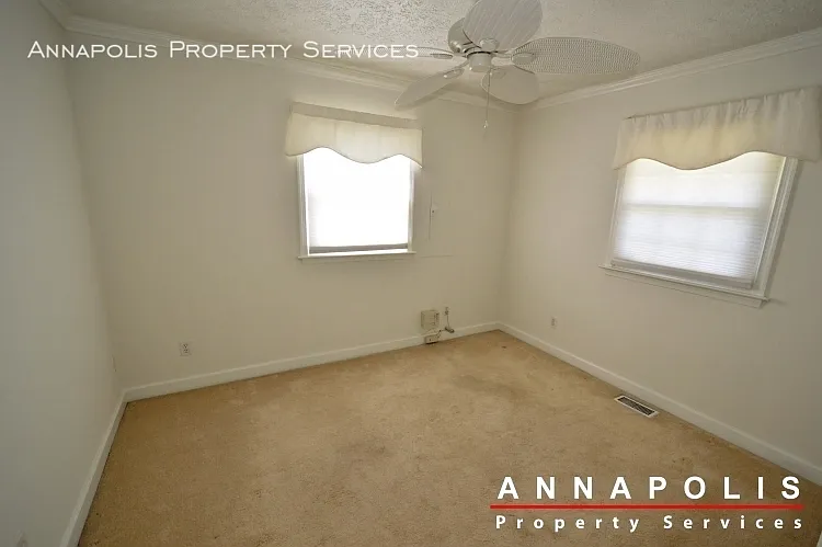907 Hillside Ave — Photo 7